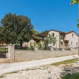 https://apartments-salak.in-istria.net